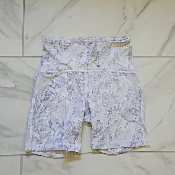lululemon athletica Pants - Lululemon Size 4 Train Times 4" Shorts